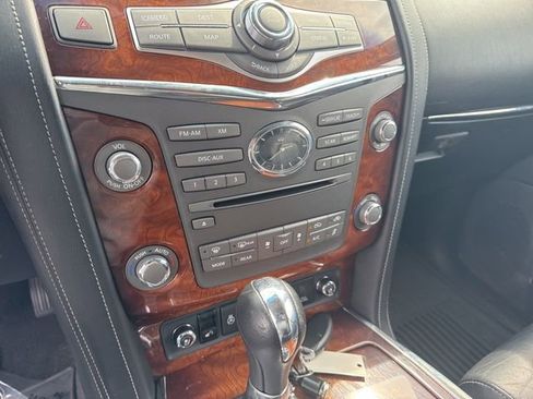 Used 2017 INFINITI QX80 Limited AWD/4WD image 25
