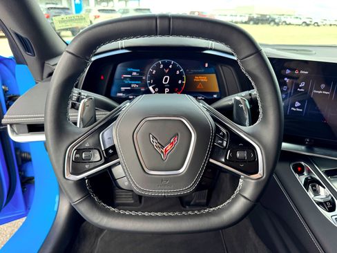 Used 2025 Chevrolet Corvette Stingray Coupe w/ 1LT image 31