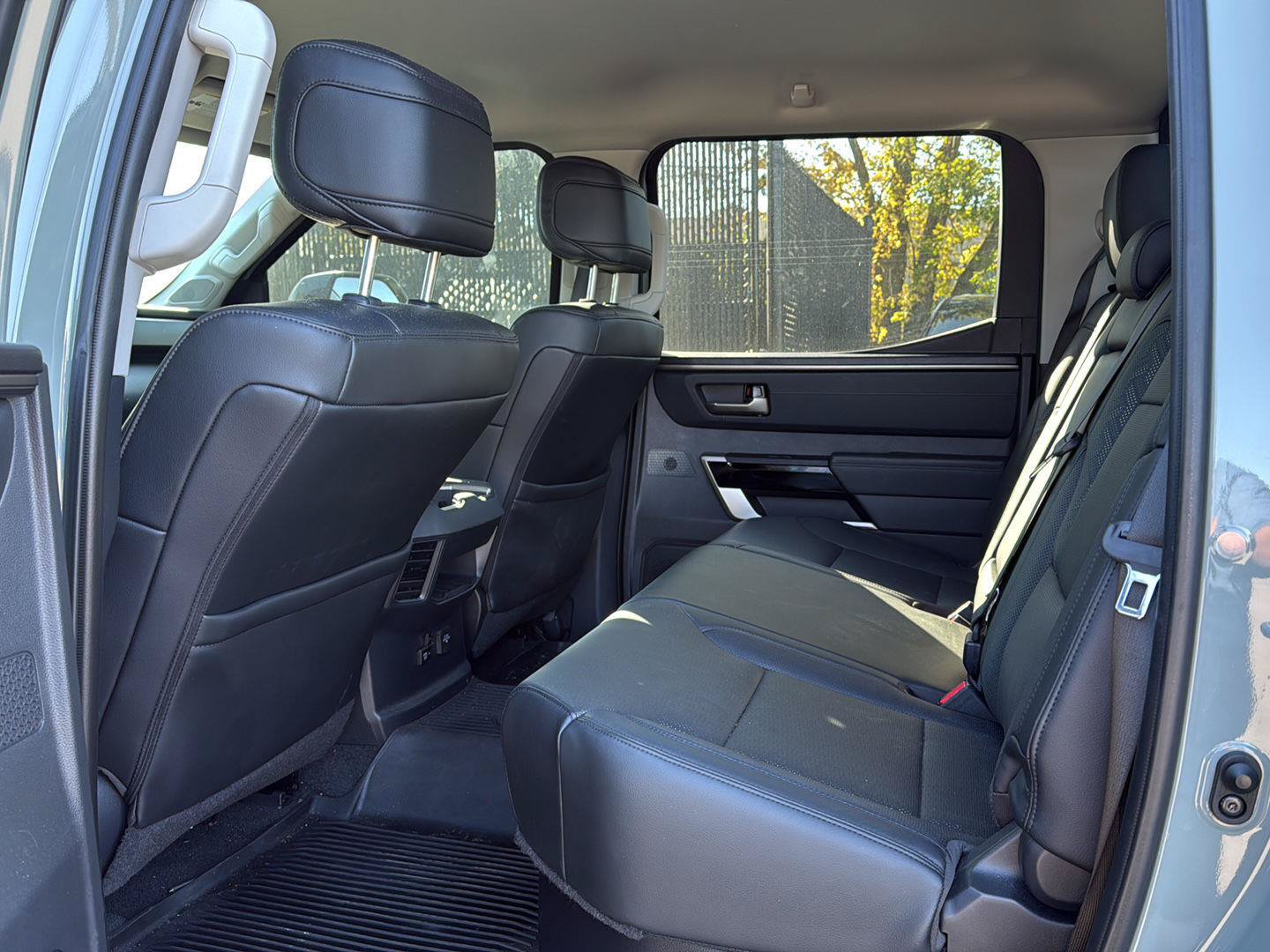 Used 2024 Toyota Tundra Limited AWD/4WD image 10