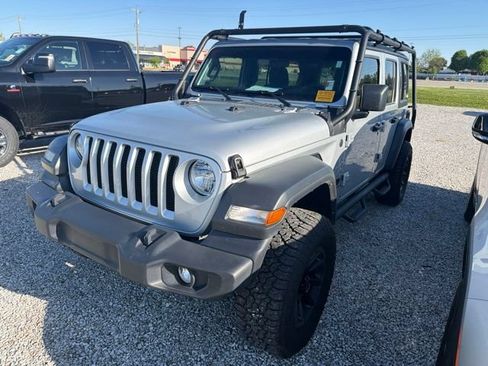 Used 2023 Jeep Wrangler Unlimited Sport AWD/4WD image 2