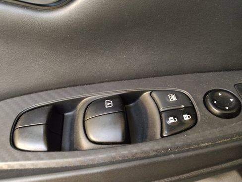 Used 2020 Nissan Sentra SV FWD image 27