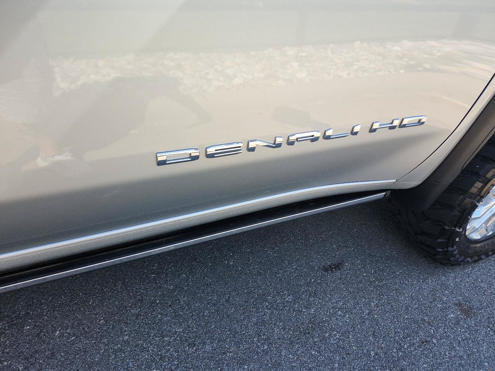 Used 2023 GMC Sierra 2500 Denali w/ Denali Ultimate Package AWD/4WD image 7
