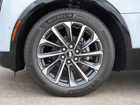 New 2026 Cadillac Lyriq Sport w/ LPO, Floor Liner Package image 31