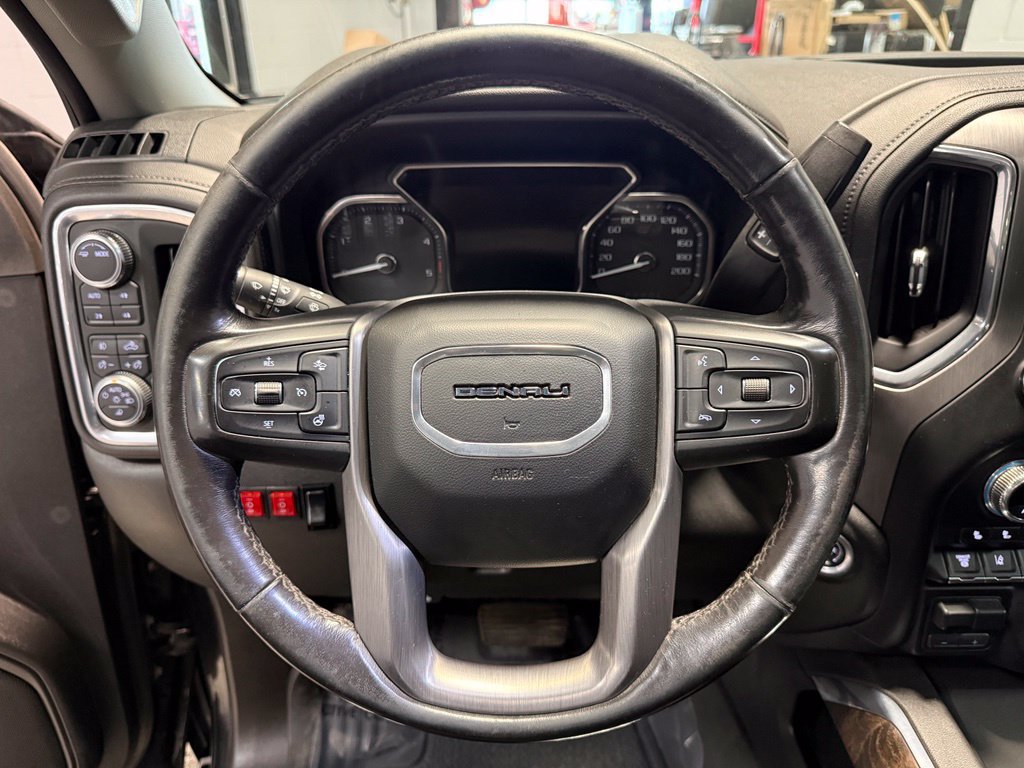 Used 2021 GMC Sierra 2500 Denali w/ Denali Ultimate Package AWD/4WD image 13