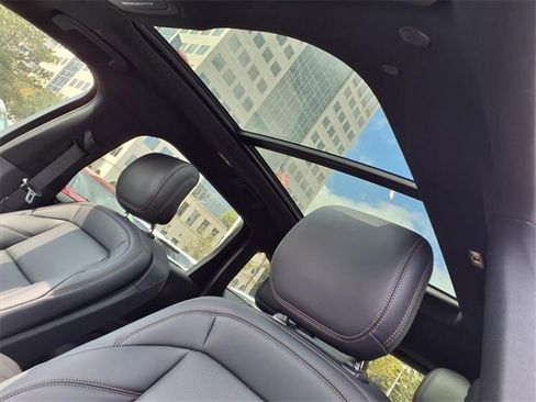 New 2025 Lincoln Nautilus Premier w/ Equipment Group 102A image 9