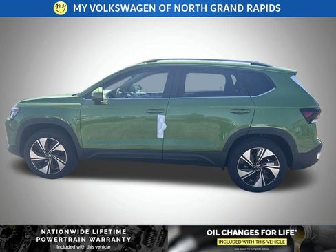 New 2026 Volkswagen Taos SE AWD/4WD image 8
