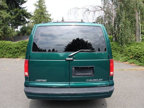 Used 1998 Chevrolet Astro LS RWD image 10