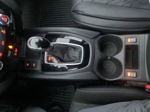 Used 2019 Nissan Rogue SV w/ Premium Package image 20