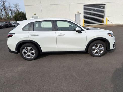 Certified 2024 Honda HR-V LX image 6