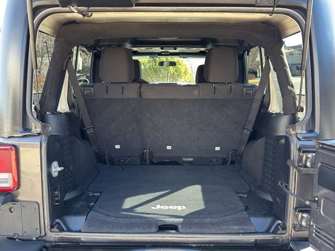 Used 2014 Jeep Wrangler Unlimited Sport image 10