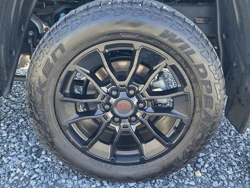 Used 2025 Toyota Tundra Limited w/ TRD Off-Road Package image 20