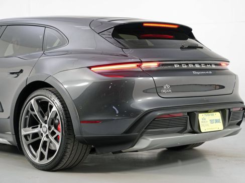 Used 2023 Porsche Taycan 4S w/ Technology Package image 58