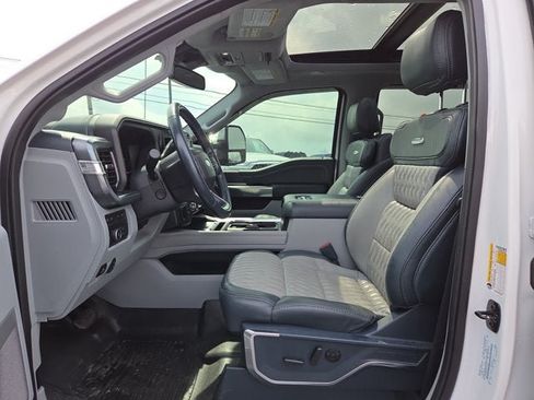 Used 2024 Ford F350 Limited w/ FX4 Off-Road Package AWD/4WD image 12