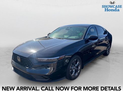 Used 2023 Honda Accord EX image 2