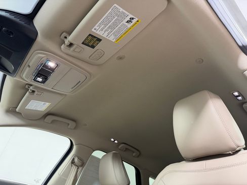 Used 2022 Lincoln Corsair AWD w/ Equipment Group 101A image 13