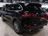 Used 2016 Porsche Cayenne image 3