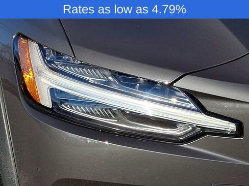 Certified 2024 Volvo V60 B5 Cross Country Plus image 9