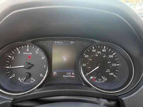 Used 2019 Nissan Rogue SV w/ Premium Package image 7