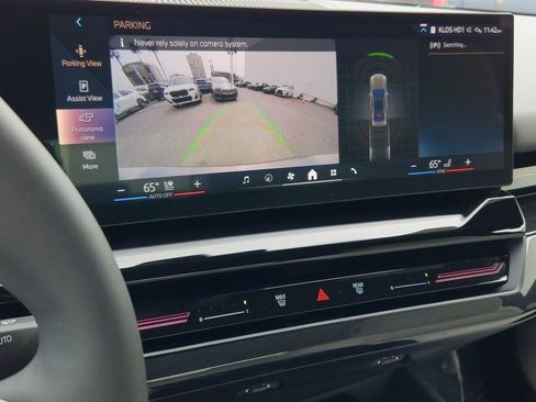 Certified 2025 BMW 530i image 15