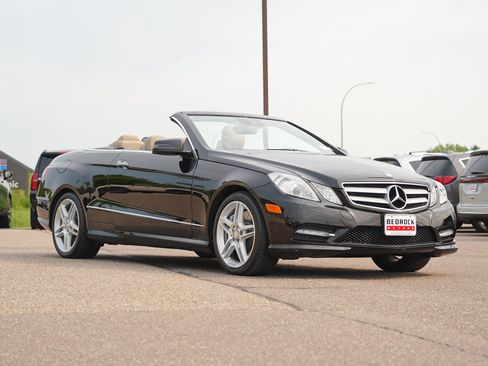 Used 2013 Mercedes-Benz E 550 Cabriolet image 2