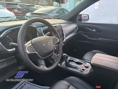 Used 2022 Chevrolet Traverse RS image 29