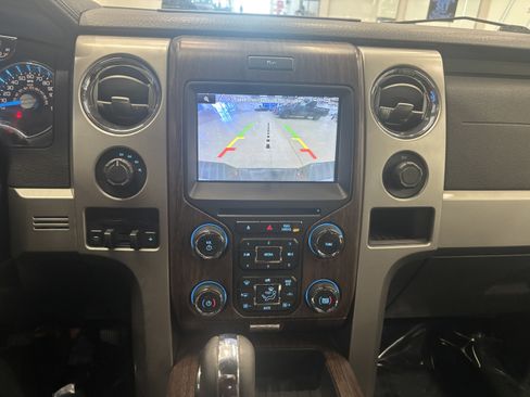 Used 2014 Ford F150 Lariat w/ Lariat Chrome Package image 21