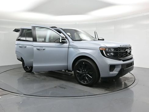 New 2025 Ford Expedition Platinum w/ Stealth Appearance Package AWD/4WD image 36