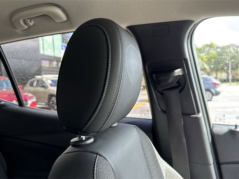 Used 2022 Buick Encore GX Select image 21