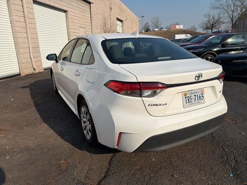 Used 2024 Toyota Corolla LE image 7