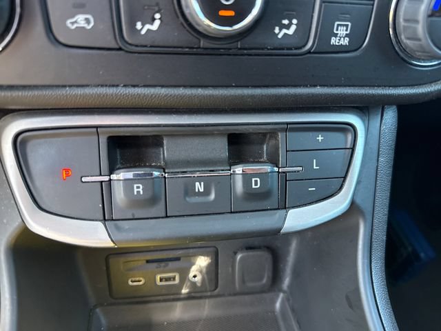 Used 2024 GMC Terrain SLT AWD/4WD image 28
