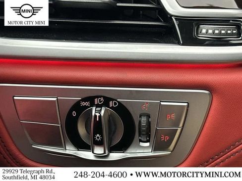 Used 2022 BMW 750i xDrive w/ Executive Package image 30