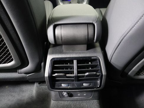 Used 2025 Audi Q3 2.0T Premium Plus w/ Premium Plus Package image 25