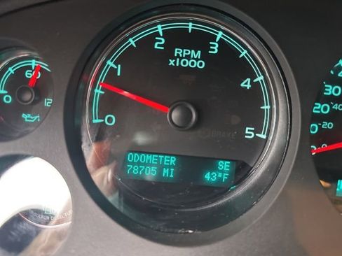 Used 2012 GMC Sierra 2500 SLT w/ SLT Convenience Package image 17