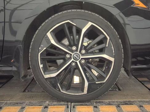 Used 2024 Nissan Altima 2.5 SR image 11