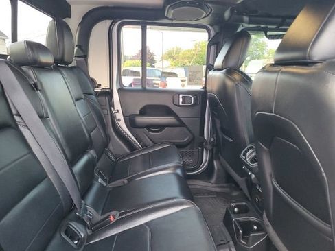 Used 2020 Jeep Gladiator Overland AWD/4WD image 20
