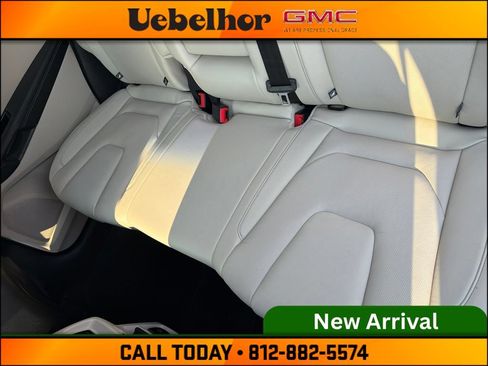 Used 2019 Ford Edge Titanium w/ Equipment Group 301A FWD image 18