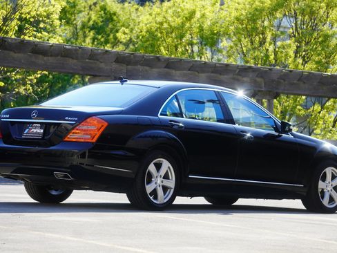 Used 2010 Mercedes-Benz S 550 4MATIC image 7