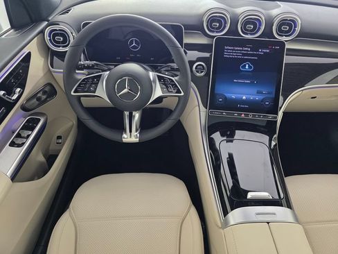 New 2027 Mercedes-Benz GLC 300 image 10