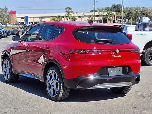 Used 2024 Alfa Romeo Tonale Ti image 5