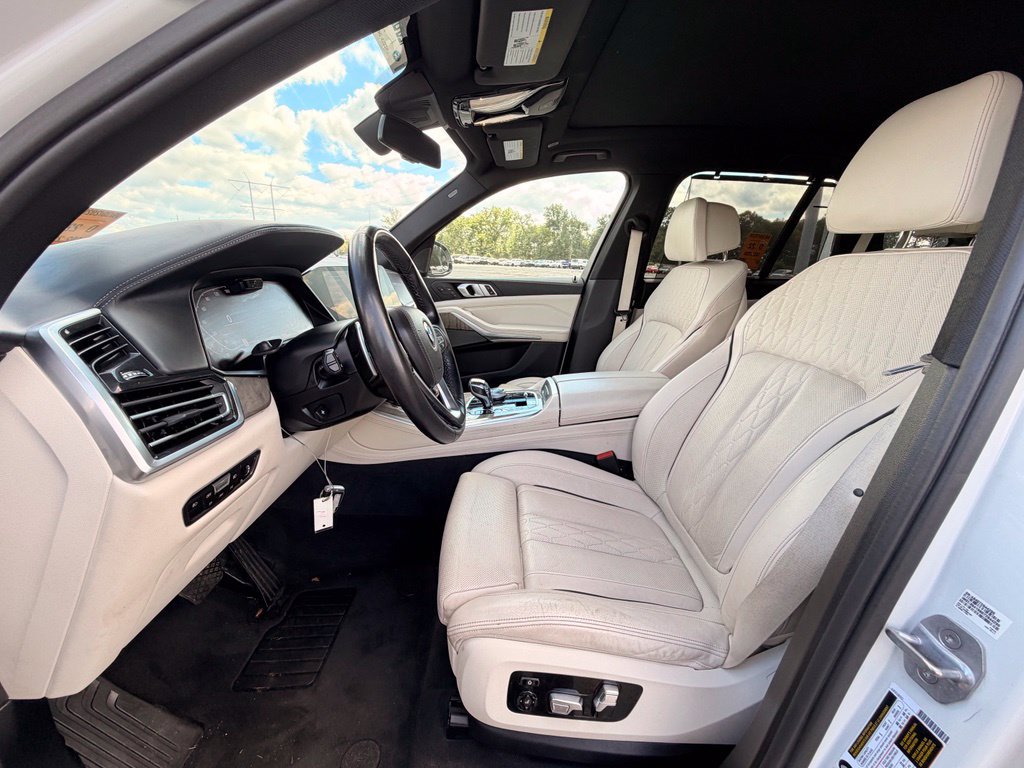Used 2019 BMW X5 xDrive40i w/ Executive Package AWD/4WD image 14