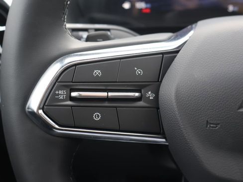New 2026 Chevrolet Equinox LT w/ Convenience Package II FWD image 23