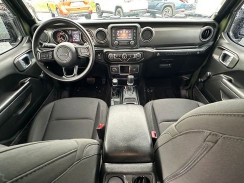 Used 2021 Jeep Wrangler Unlimited Sport image 32