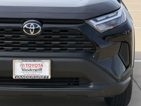 Used 2025 Toyota RAV4 XLE w/ Weather Package image 9