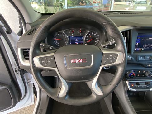 Used 2024 GMC Terrain SLE w/ Driver Convenience Package AWD/4WD image 21