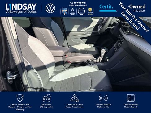 Certified 2022 Volkswagen Taos SEL w/ Panoramic Sunroof Package image 13