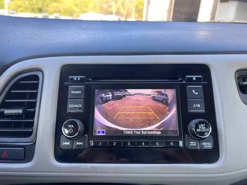 Used 2018 Honda HR-V LX image 15