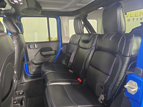 Used 2023 Jeep Wrangler Unlimited Sport AWD/4WD image 13