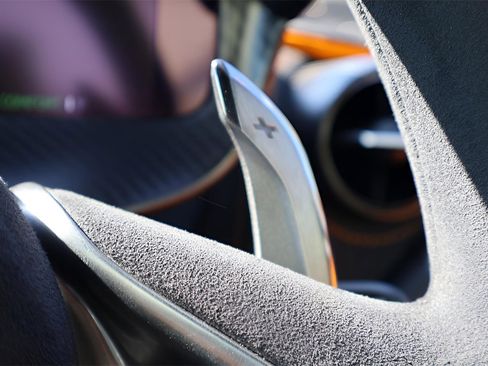 Used 2024 McLaren 750S image 23