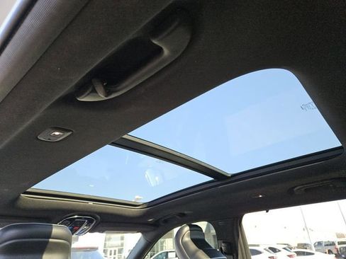 Used 2021 Jeep Grand Cherokee L Overland w/ Luxury Tech Group IV image 32