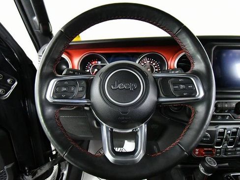 Used 2021 Jeep Wrangler Unlimited Rubicon image 2